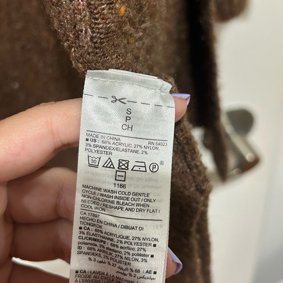 Old Navy Brown Cardigan Small - has pilling - Picture 5 of 5